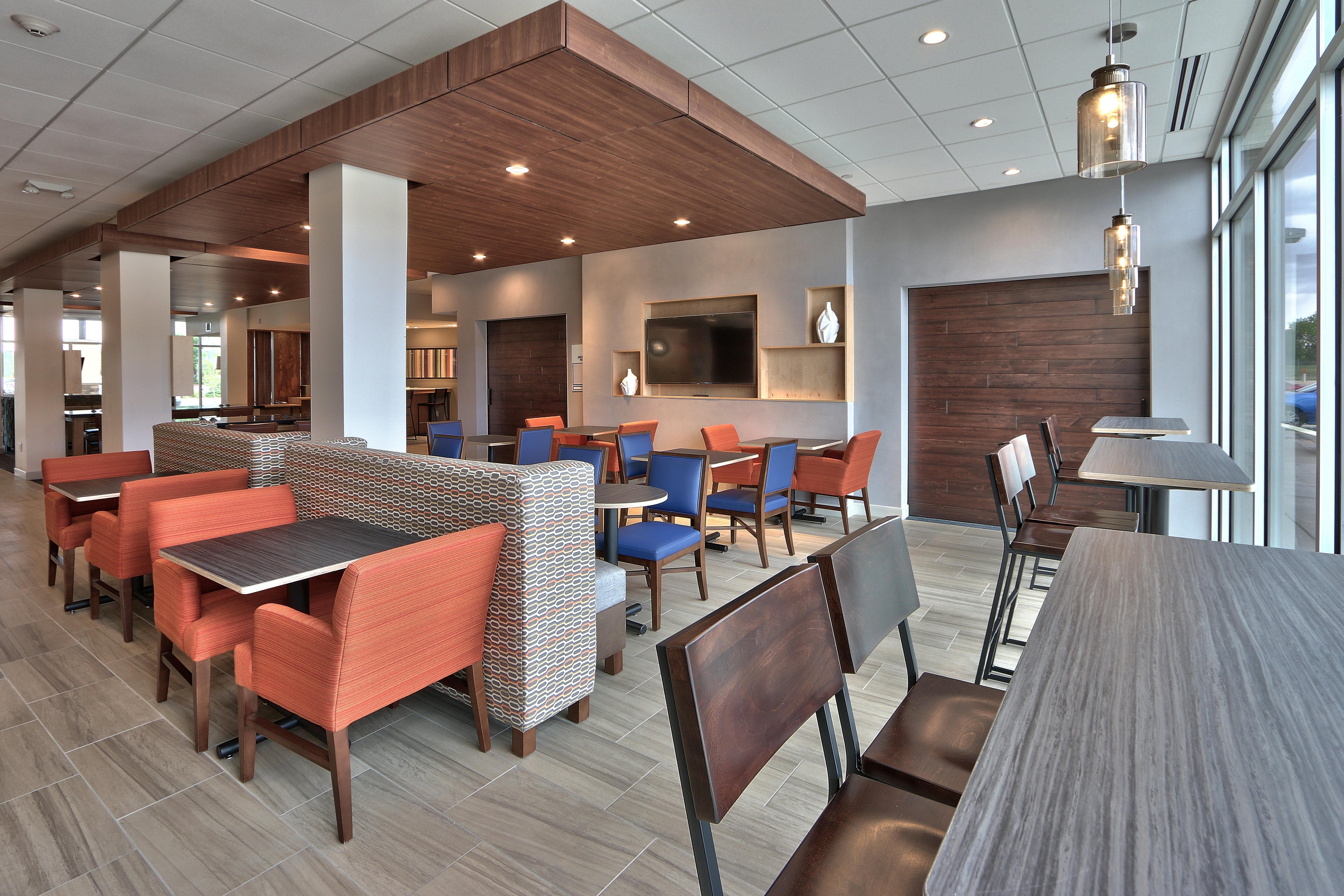 Holiday Inn Express & Suites - Roswell By Ihg Exterior foto